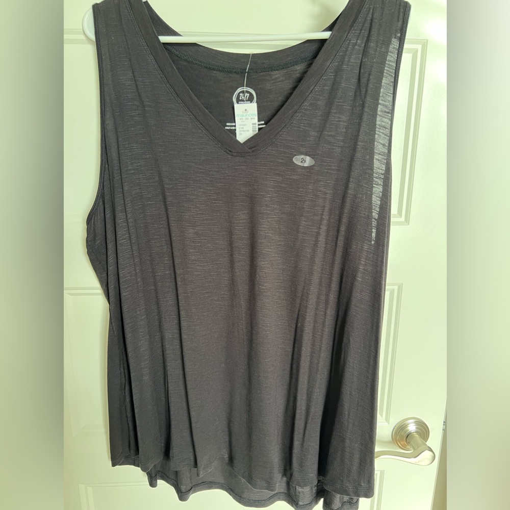 Black v neck tank